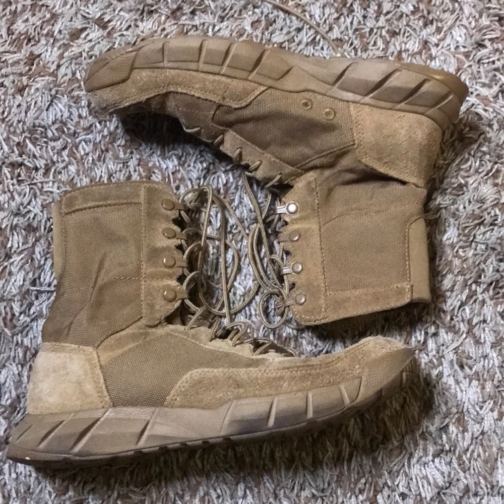 Oakley Boots